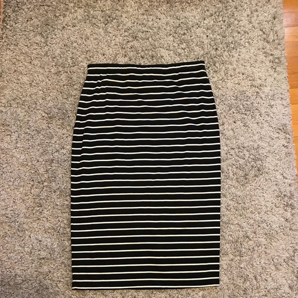 Max Studio black and white pencil skirt - size L - Picture 2 of 2